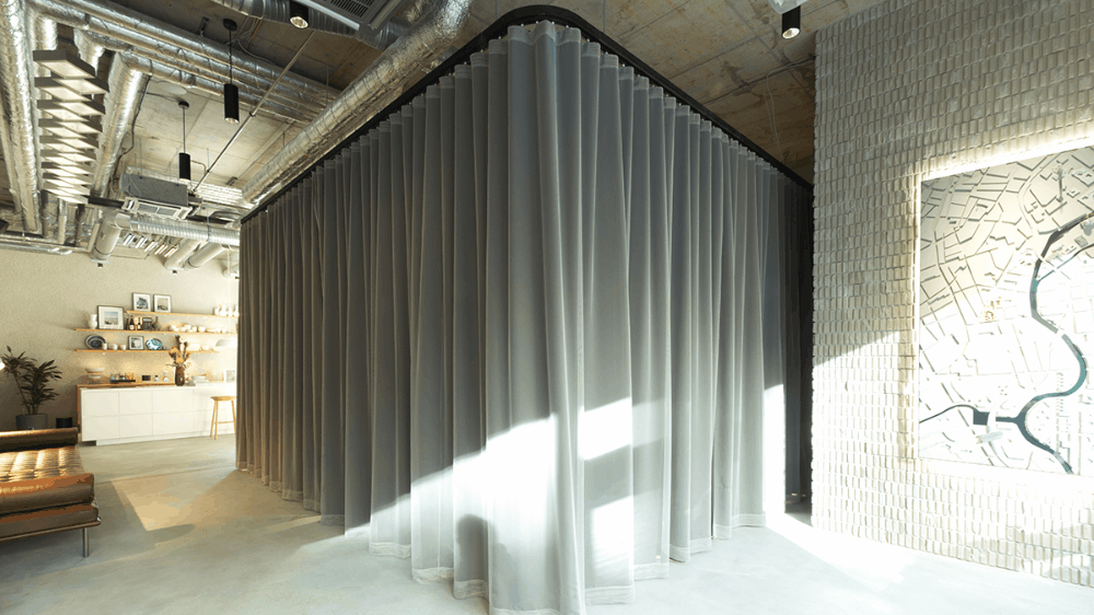 Tacheles shworoom vorhang